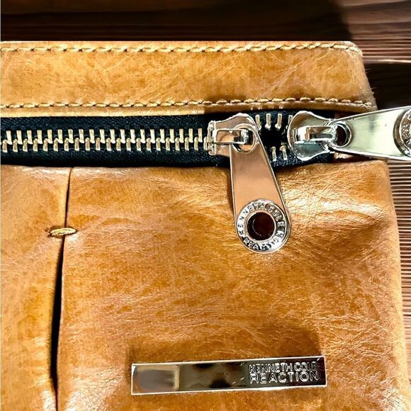 Kenneth Cole Reaction Bags l Camel Brown Leather l Wristlet Wallet l Double Zip - Picture 9 of 9